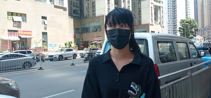 DƬ